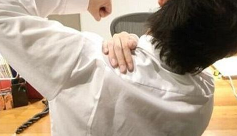 如何自我診斷肩周炎？玄鹿中頻治療儀